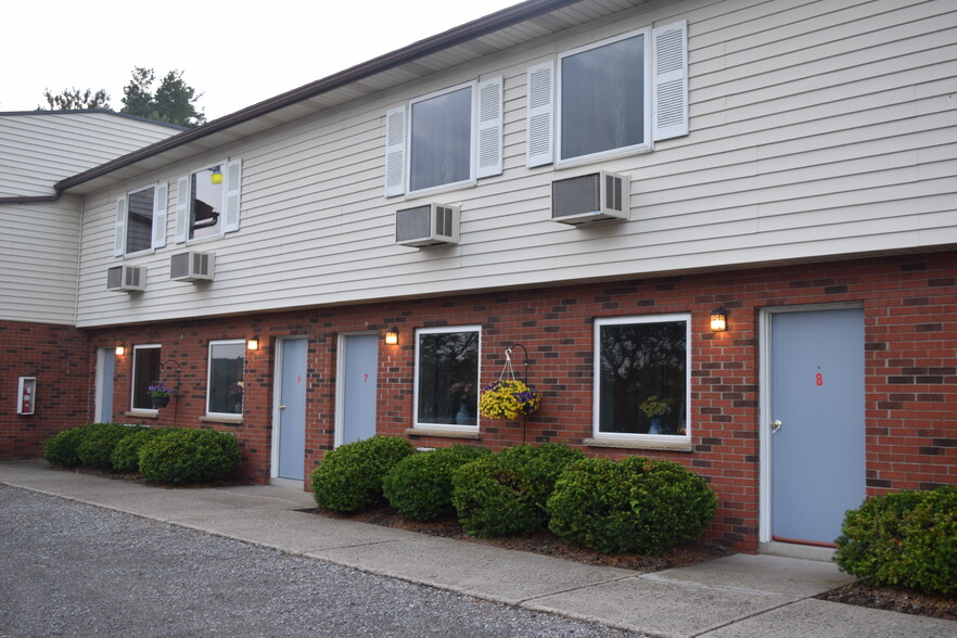 Attican Motel, 11180 Alexander Road, Attica, NY for sale - Building Photo - Image 1 of 7