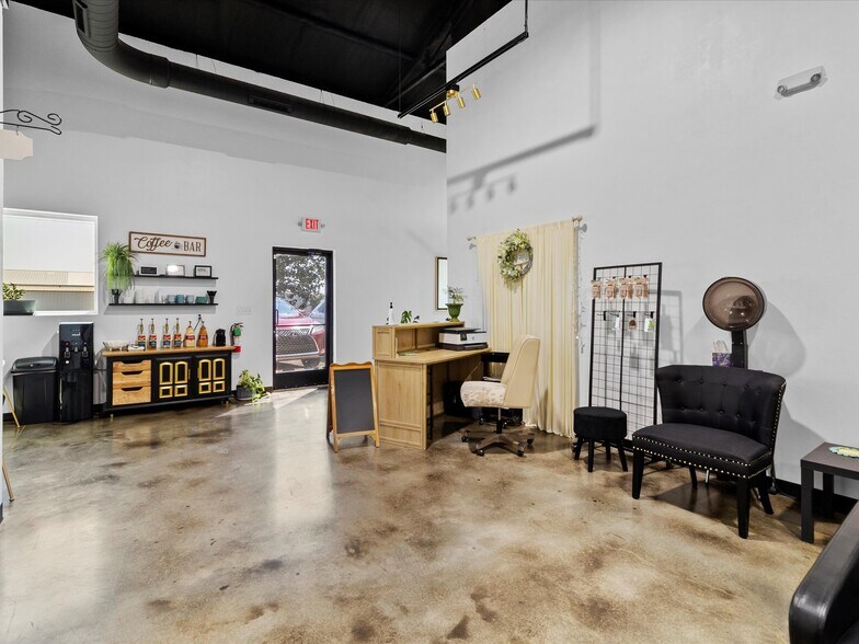 801 S Tyler Ave, Blanchard, OK à vendre - Photo du bâtiment - Image 2 de 30