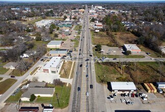 801 Main St, Lindale, TX - AERIAL  map view