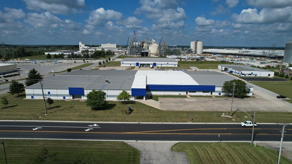 821-855 S Vandemark Rd, Sidney, OH à louer - Photo du bâtiment - Image 2 de 4