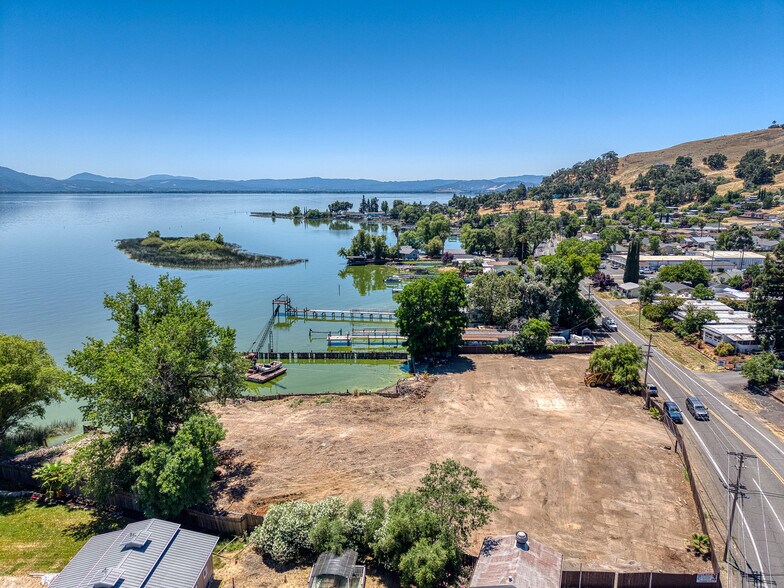 4270 Lakeshore Blvd, Lakeport, CA à vendre - Photo du bâtiment - Image 2 de 11