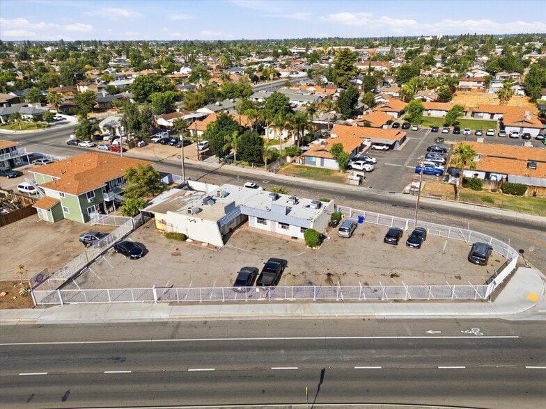 2401 S Chester Ave, Bakersfield, CA for sale - Building Photo - Image 1 of 16