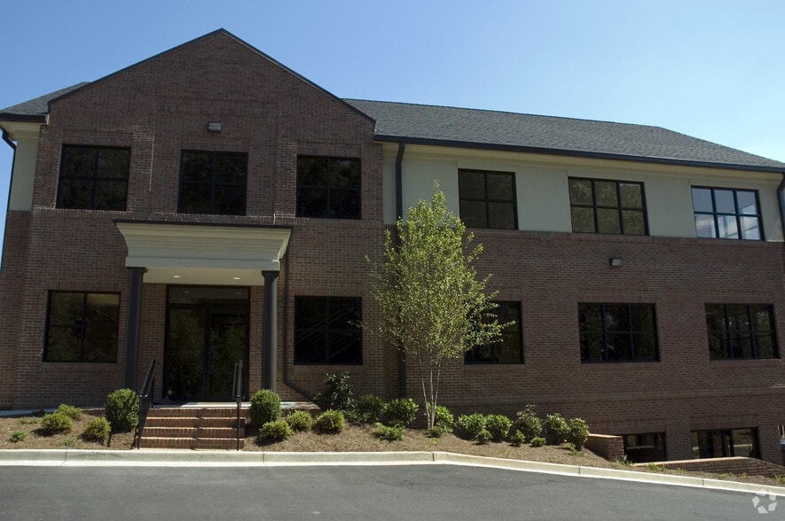 4833 S Cobb Dr, Smyrna, GA à louer - Photo du bâtiment - Image 3 de 7