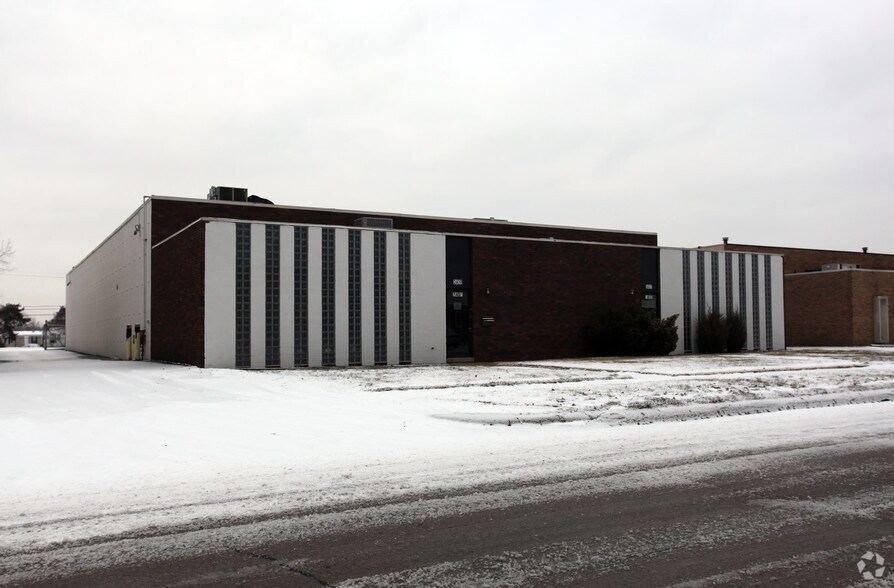 2409-2417 John B Ave, Warren, MI for lease - Primary Photo - Image 1 of 7