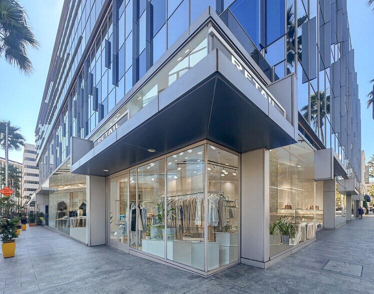 233-269 N Beverly Dr, Beverly Hills, CA à louer - Photo du bâtiment - Image 2 de 9