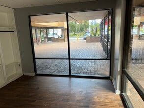 3501 SW 2nd Ave, Gainesville, FL for lease Interior Photo- Image 2 of 8