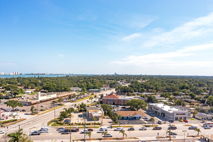 400 Indian Rocks Rd N, Belleair Bluffs, FL à vendre - Aérien - Image 2 de 41