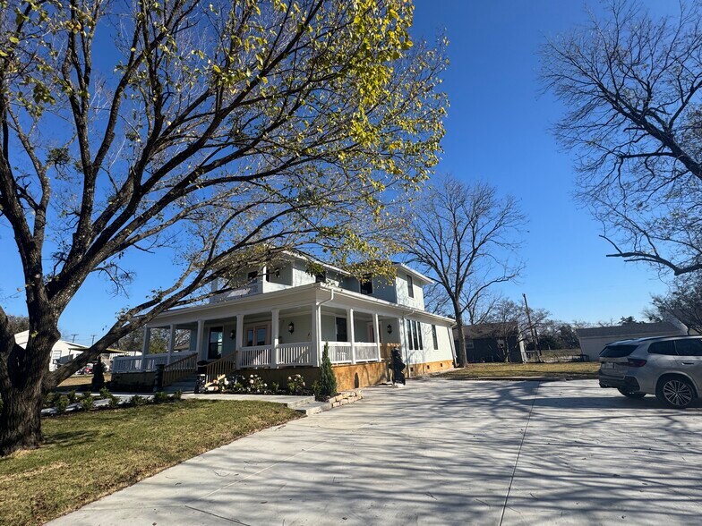 2508 First St, Caddo Mills, TX à louer - Photo du bâtiment - Image 2 de 2