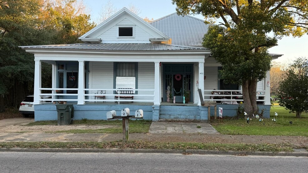 1103 W Burdeshaw St, Dothan, AL for sale - Building Photo - Image 3 of 5