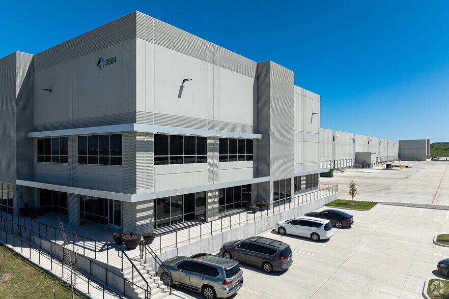 3584 Mountain Creek Pky, Dallas, TX à louer - Photo principale - Image 1 de 18