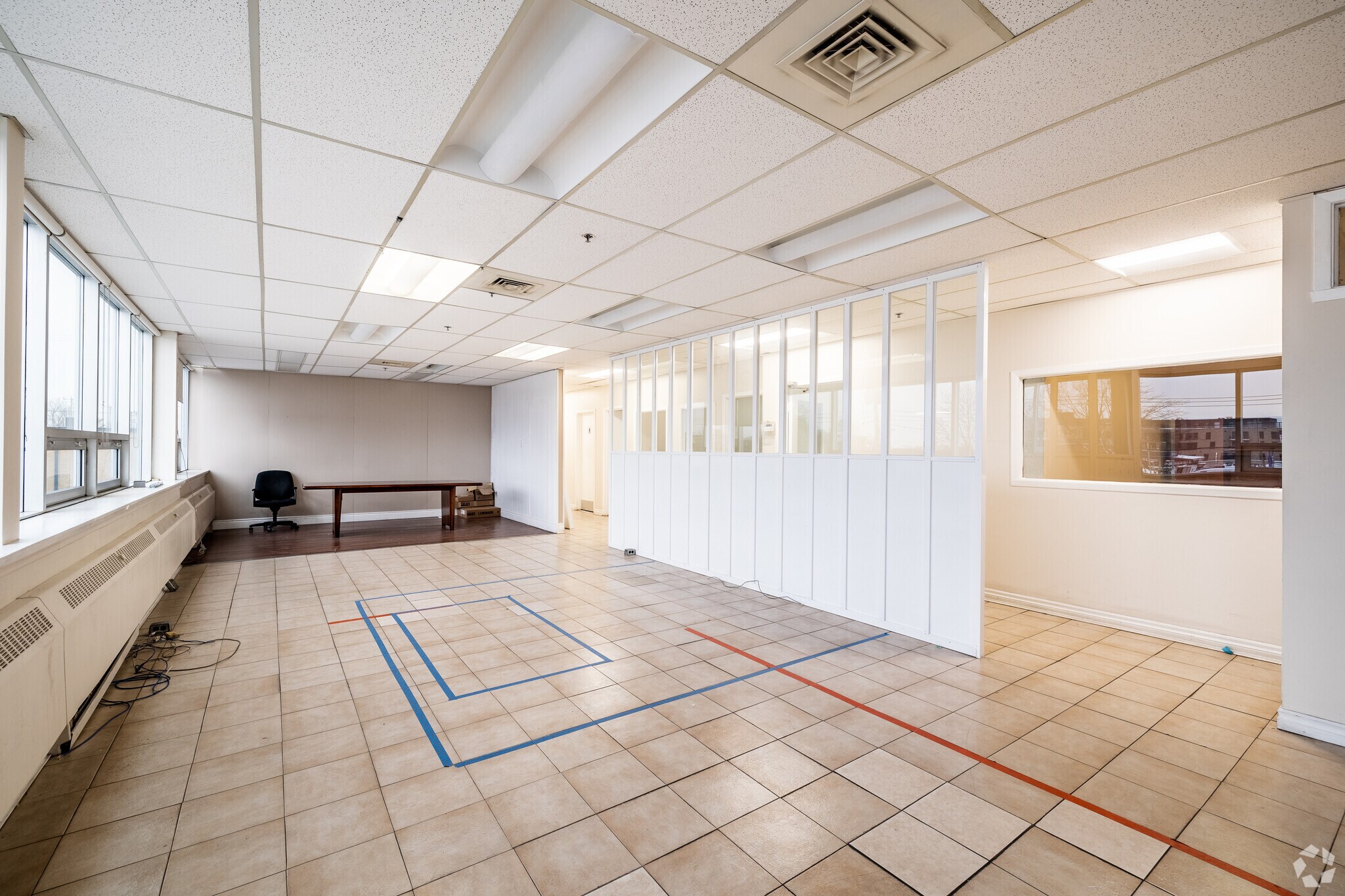 9145 Rue Boivin, Montréal, QC for sale Interior Photo- Image 1 of 3