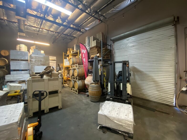 2379 La Mirada Dr, Vista, CA for lease - Interior Photo - Image 3 of 17