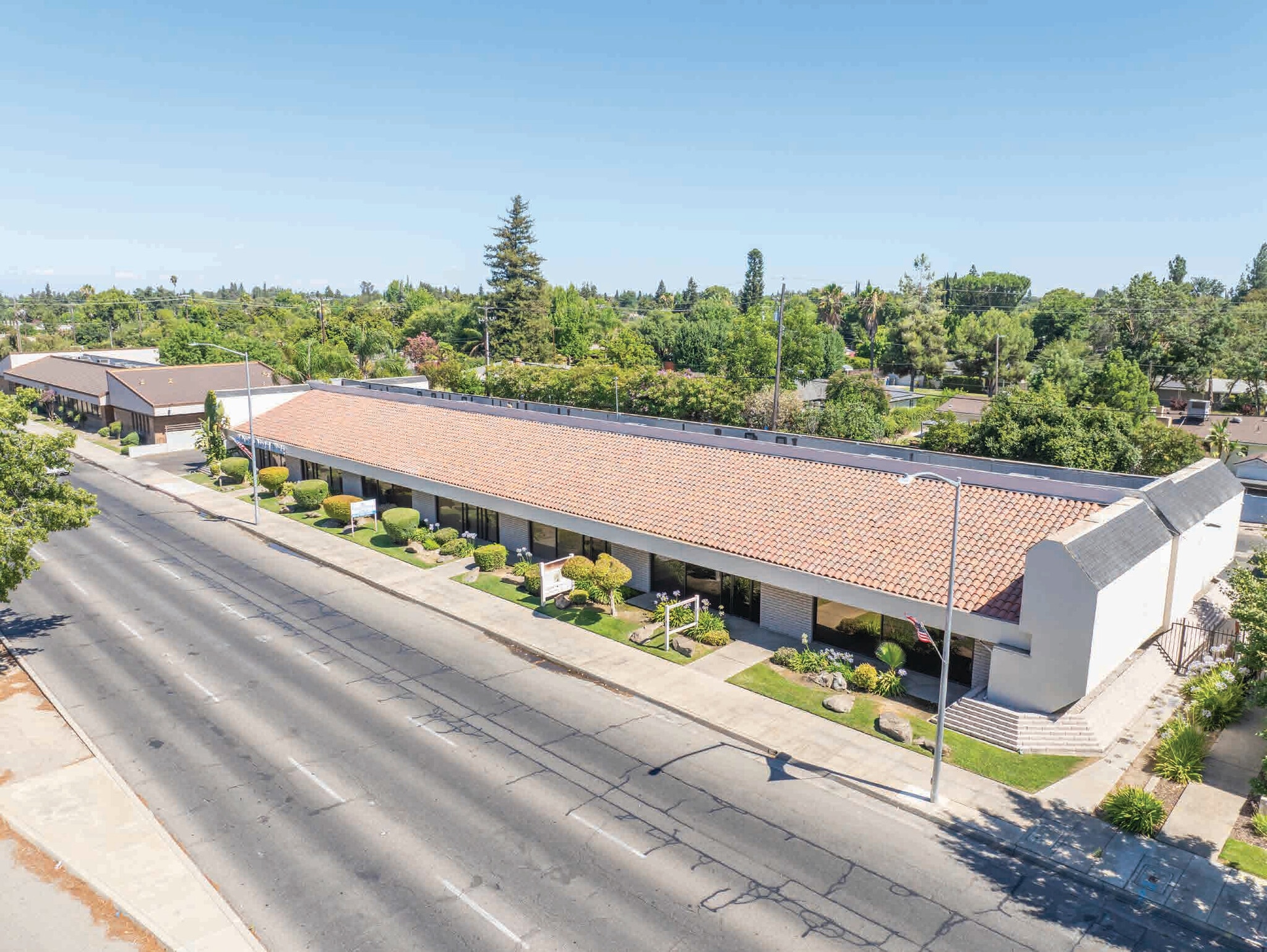 1665 W Shaw Ave, Fresno, CA for sale Building Photo- Image 1 of 12