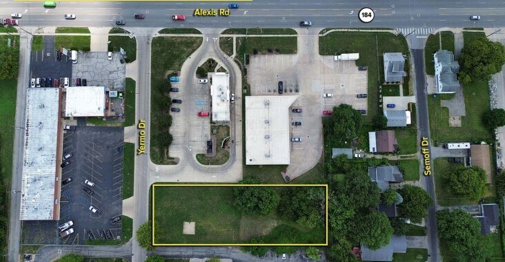 5825 Yermo Dr, Toledo, OH à vendre Photo du bâtiment- Image 1 de 2