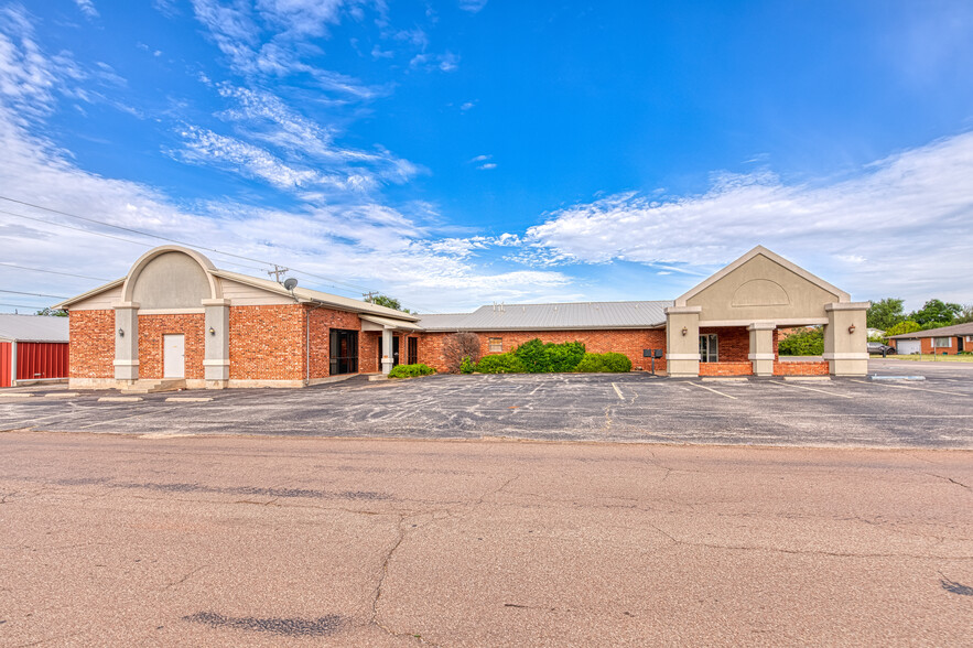 1415 Watts St, Sayre, OK for sale - Building Photo - Image 3 of 29