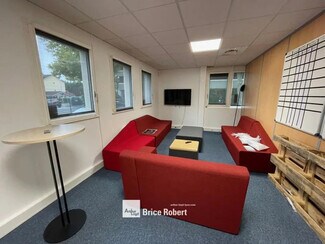 More details for 9 Rue Maryse Bastié, Bron - Office for Lease