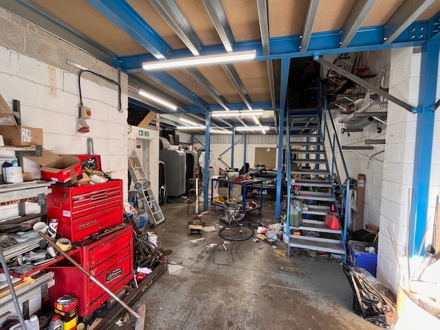 Hawkins Ln, Burton On Trent for lease Interior Photo- Image 1 of 2