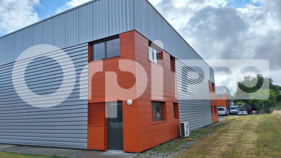 Local d'activités dans Saint-Nazaire à vendre - Photo du bâtiment - Image 1 de 6