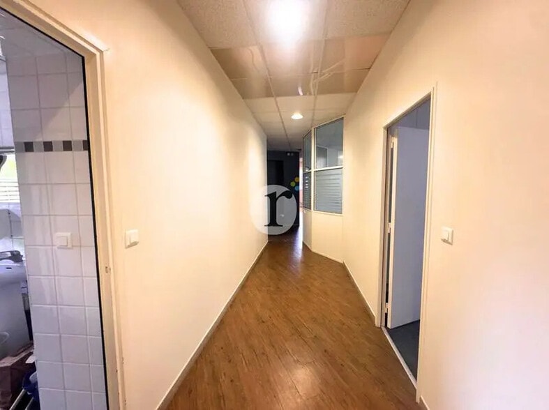 Retail in Lambersart for lease - Interior Photo - Image 3 of 5