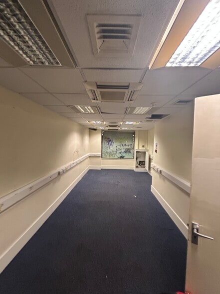 23-25 Brick Lane, London for lease - Building Photo - Image 3 of 5