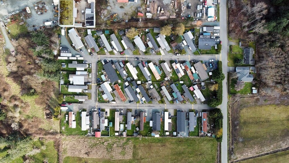 1745 Cecil St, Crofton, BC for sale - Building Photo - Image 2 of 16