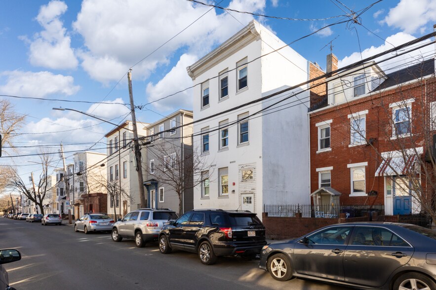 191 Everett St, Boston, MA à vendre - Photo du bâtiment - Image 2 de 10