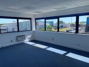 Howe Moss Dr, Dyce for lease Interior Photo- Image 2 of 2