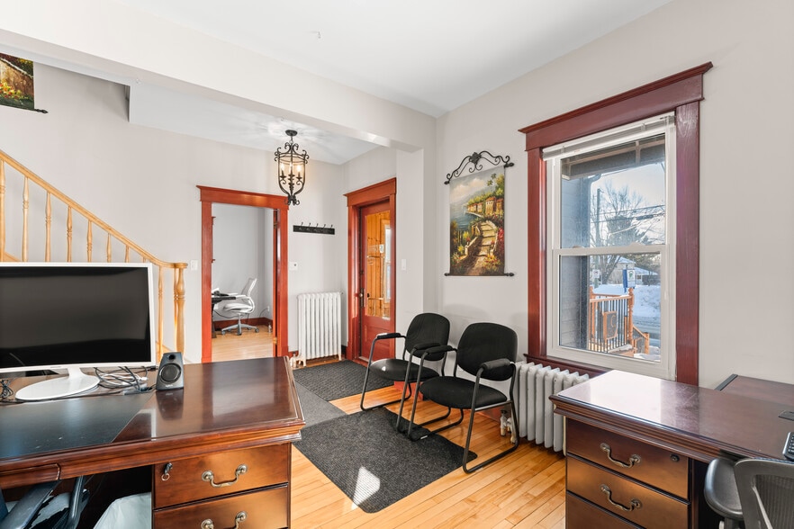 531 Rue Du Conseil, Sherbrooke, QC à vendre - Photo du bâtiment - Image 3 de 13