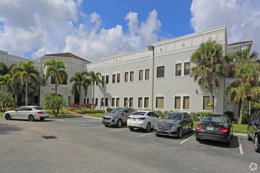 8461 Lake Worth Rd, Lake Worth, FL à louer - Photo principale - Image 1 de 2