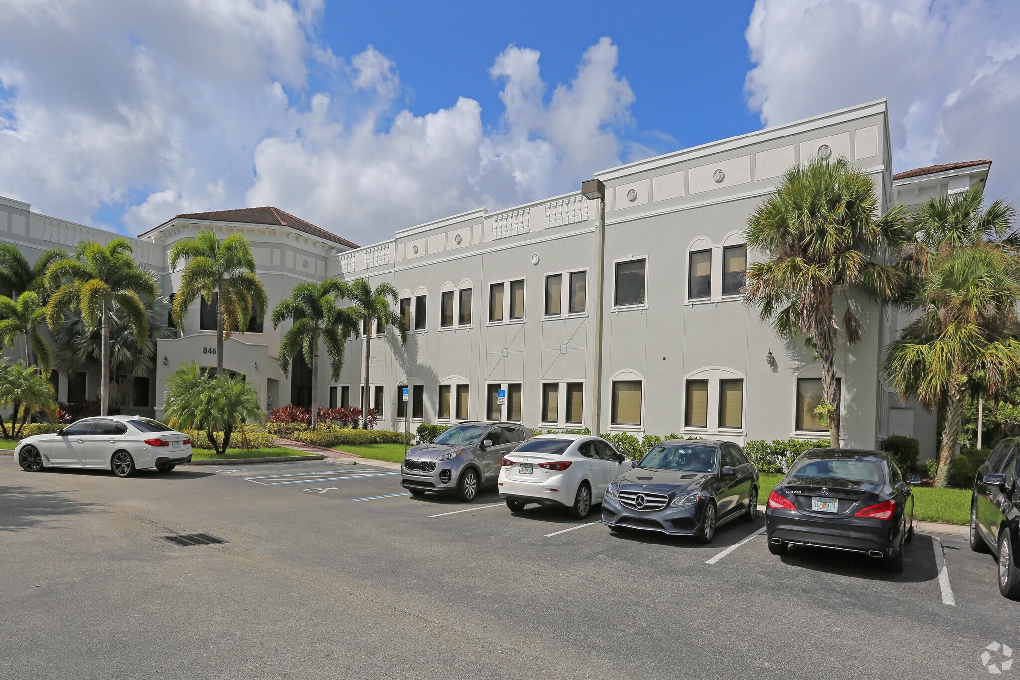 8461 Lake Worth Rd, Lake Worth, FL à louer Photo principale- Image 1 de 3