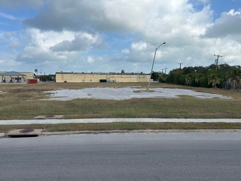 656 Belmeade St, Corpus Christi, TX à vendre - Photo du bâtiment - Image 3 de 7