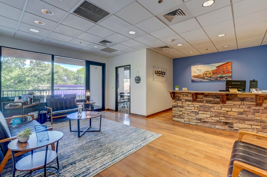 325 W Gurley St, Prescott, AZ for lease - Building Photo - Image 2 of 98