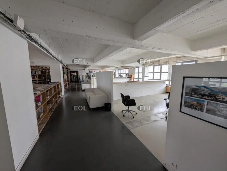 Office in Ivry-sur-Seine for sale - Building Photo - Image 2 of 8