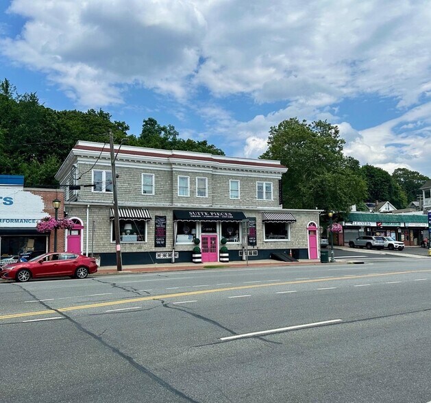 1038 S New York Ave, Huntington Station, NY à vendre - Photo principale - Image 1 de 13