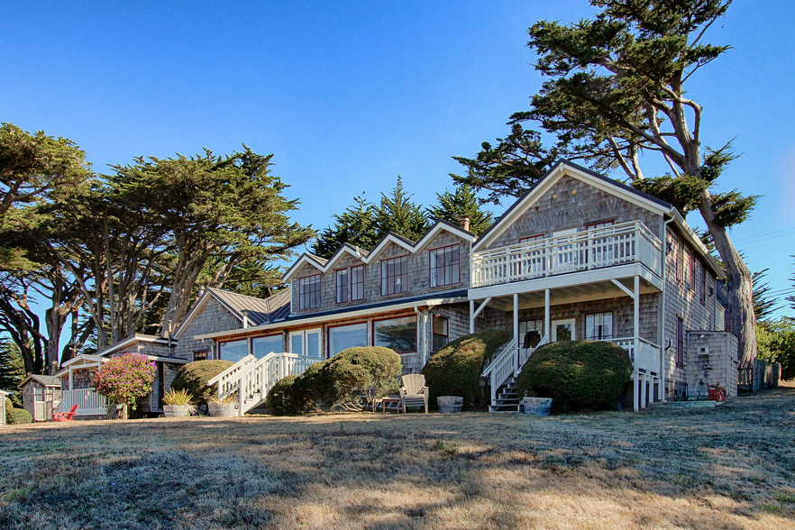 33810 Navarro Ridge Rd, Albion, CA for sale - Primary Photo - Image 1 of 1