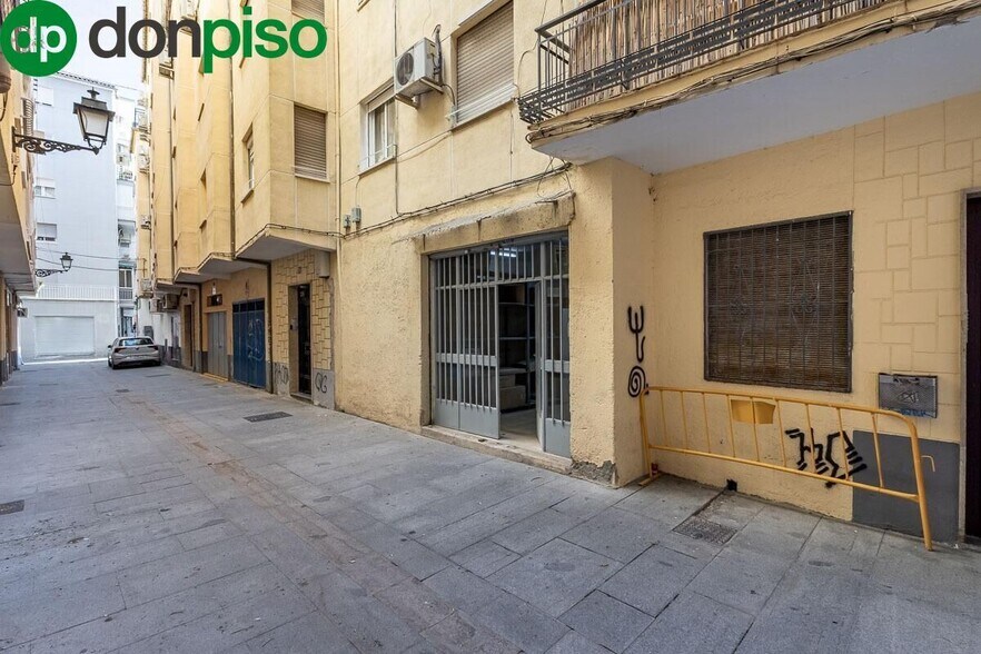 Calle San Miguel Alta, 31, Granada, Granada for sale - Building Photo - Image 2 of 17