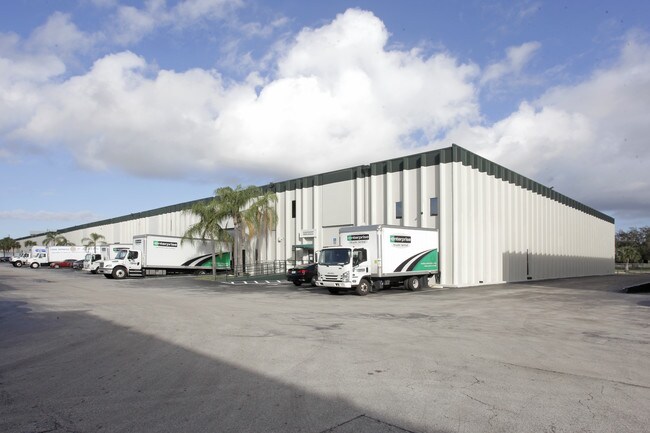 Plus de détails pour 4800 NW 15th Ave, Fort Lauderdale, FL - Industriel à louer