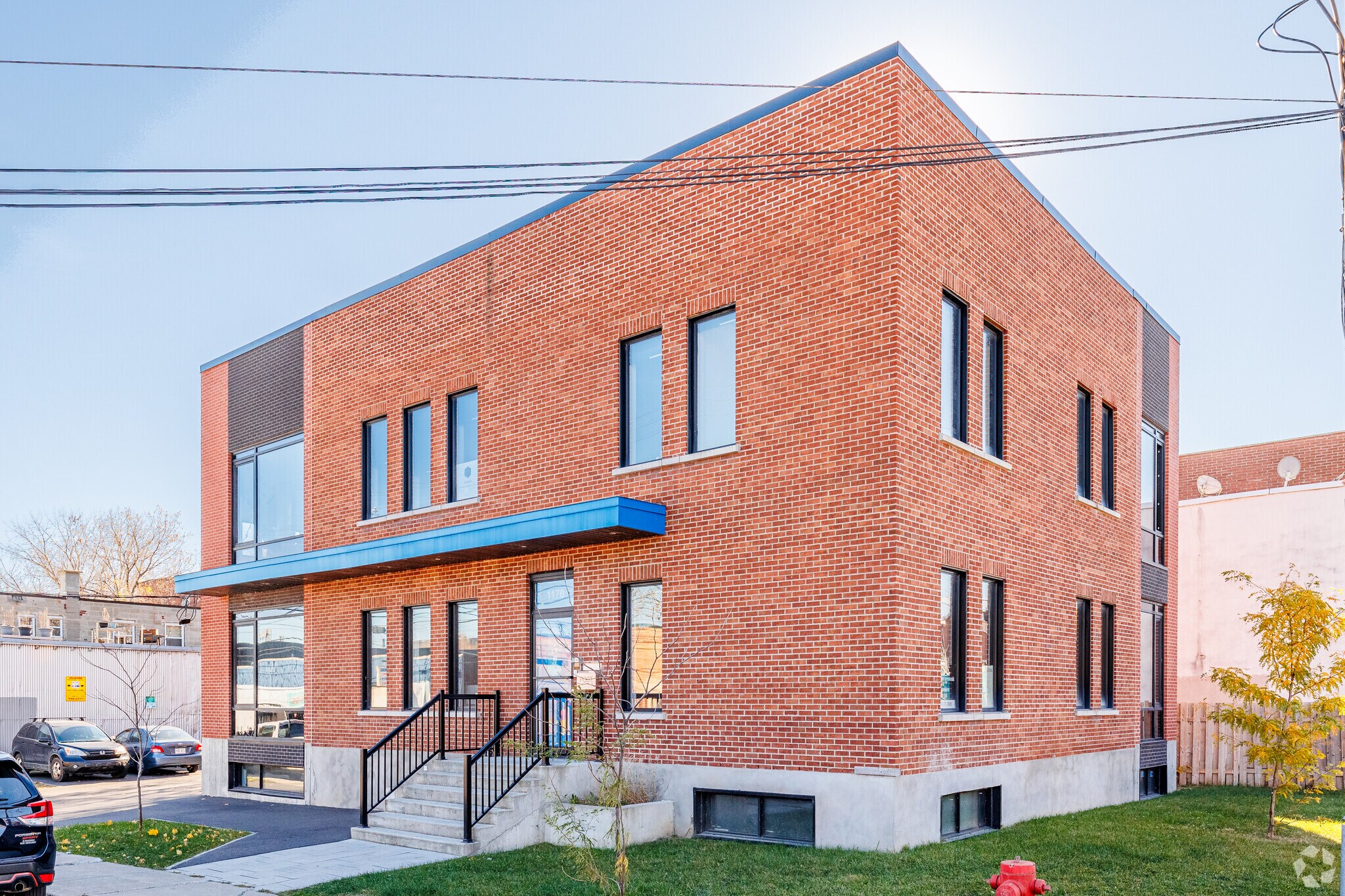 1170 Rue Hickson, Verdun, QC for sale Primary Photo- Image 1 of 4