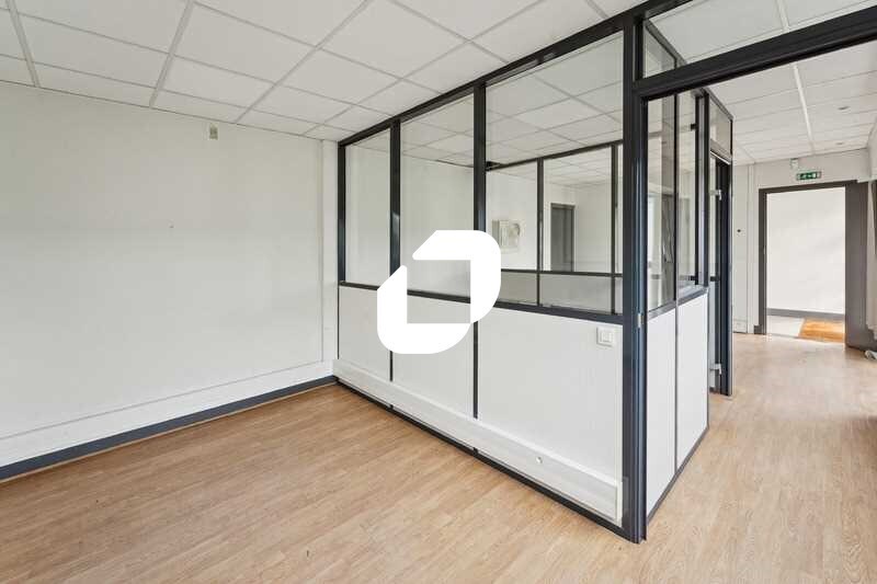 Bureau dans SAINT-OUEN-L'AUMONE à louer - Photo intérieure - Image 2 de 17