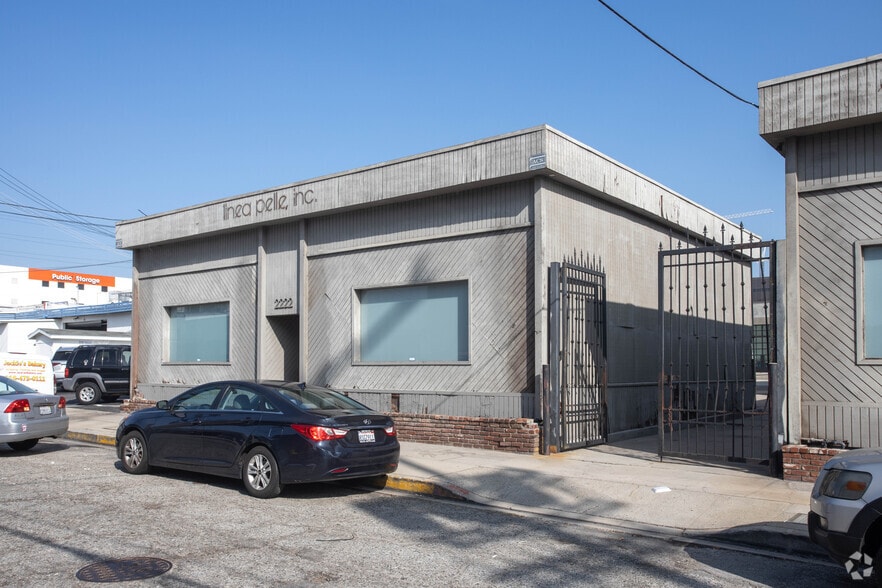 2222 Barry Ave, Los Angeles, CA for lease - Primary Photo - Image 1 of 7