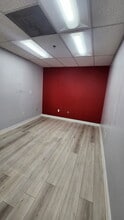 3535 Cahuenga Blvd W, Studio City, CA for lease Interior Photo- Image 2 of 5