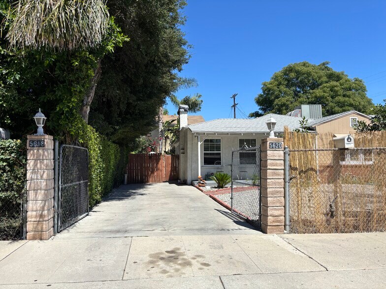 5620 & 5618 Cartwright Ave, North Hollywood, CA à vendre - Photo du bâtiment - Image 2 de 21