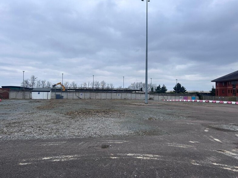 Caxton Way, Stevenage for lease - Building Photo - Image 3 of 7