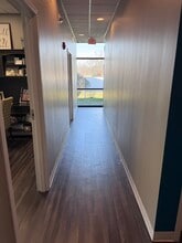 413 NW Murray Rd, Lee's Summit, MO for lease Interior Photo- Image 2 of 19