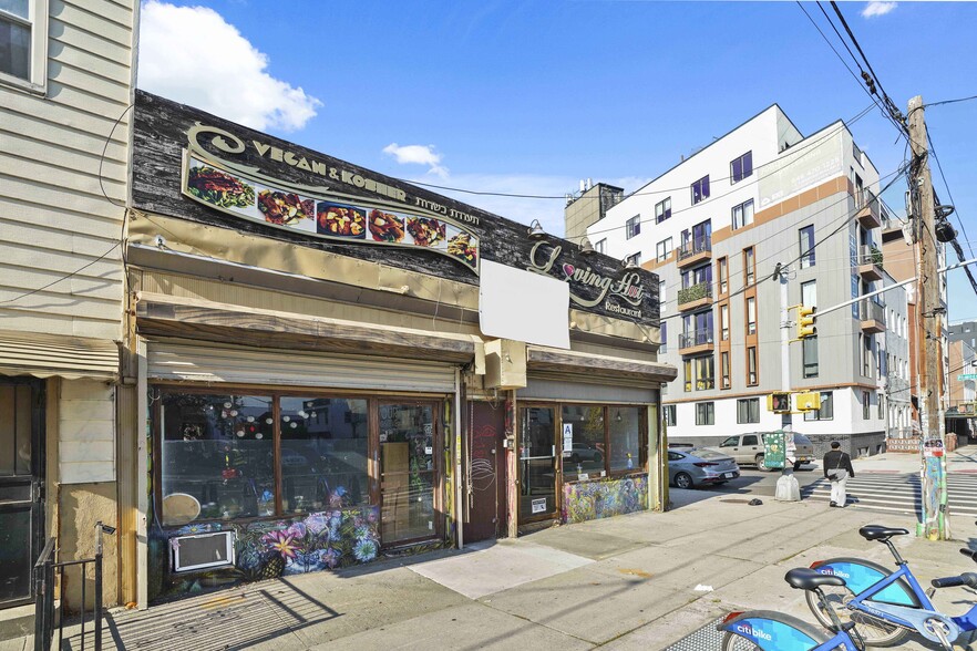 76 Bushwick Ave, Brooklyn, NY for lease - Building Photo - Image 1 of 28