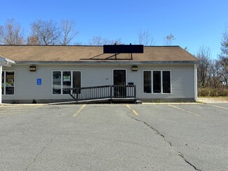 Plus de détails pour 230 Wilton Rd, Farmington, ME - Bureau/Commerce de détail à louer