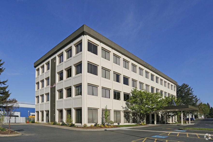 9450 SW Commerce Cir, Wilsonville, OR for lease - Building Photo - Image 1 of 4