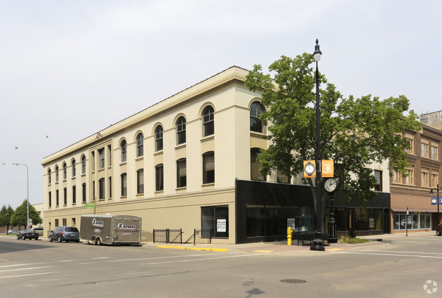 120-126 S Main St, Aberdeen, SD for sale - Building Photo - Image 1 of 1