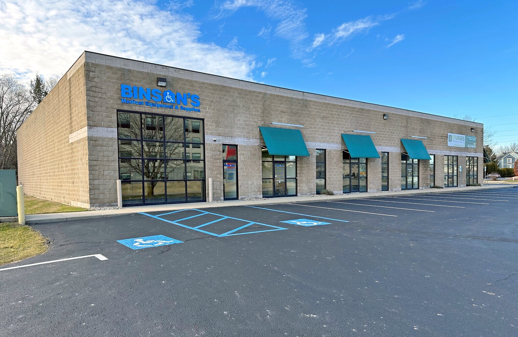 3225 Southview Dr, Elkhart, IN à vendre Photo principale- Image 1 de 11