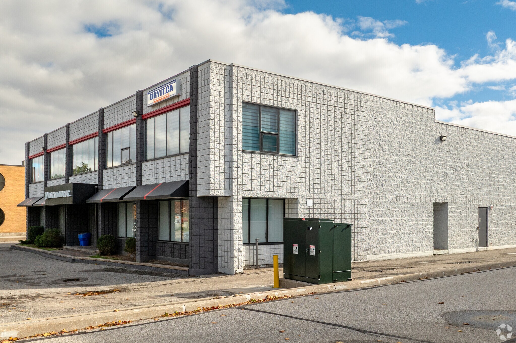 19 E Wilmot St, Richmond Hill, ON for sale Primary Photo- Image 1 of 1